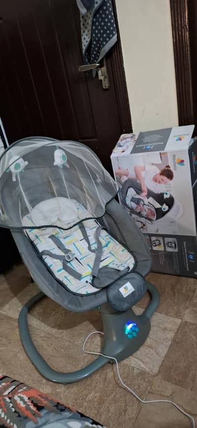 Mastella 3 in 1, un-used baby electric swing with remote