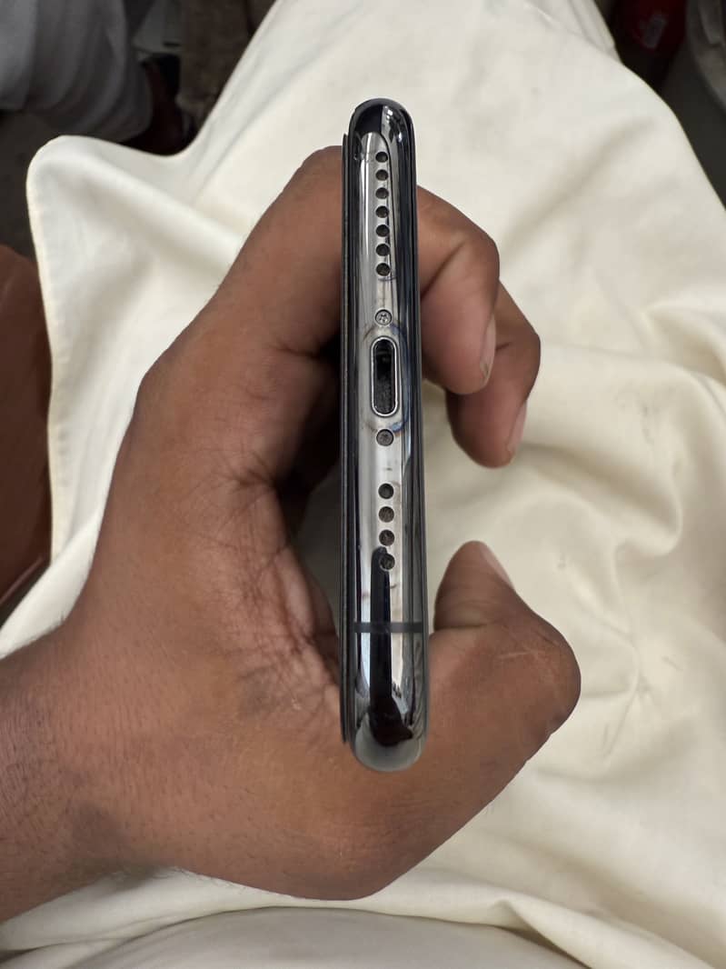 Iphone 11 pro max 5