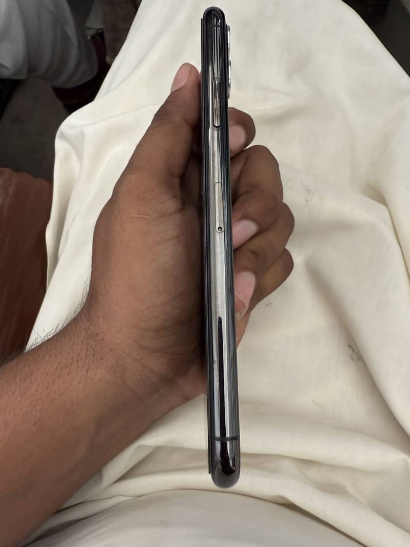 Iphone 11 pro max 7