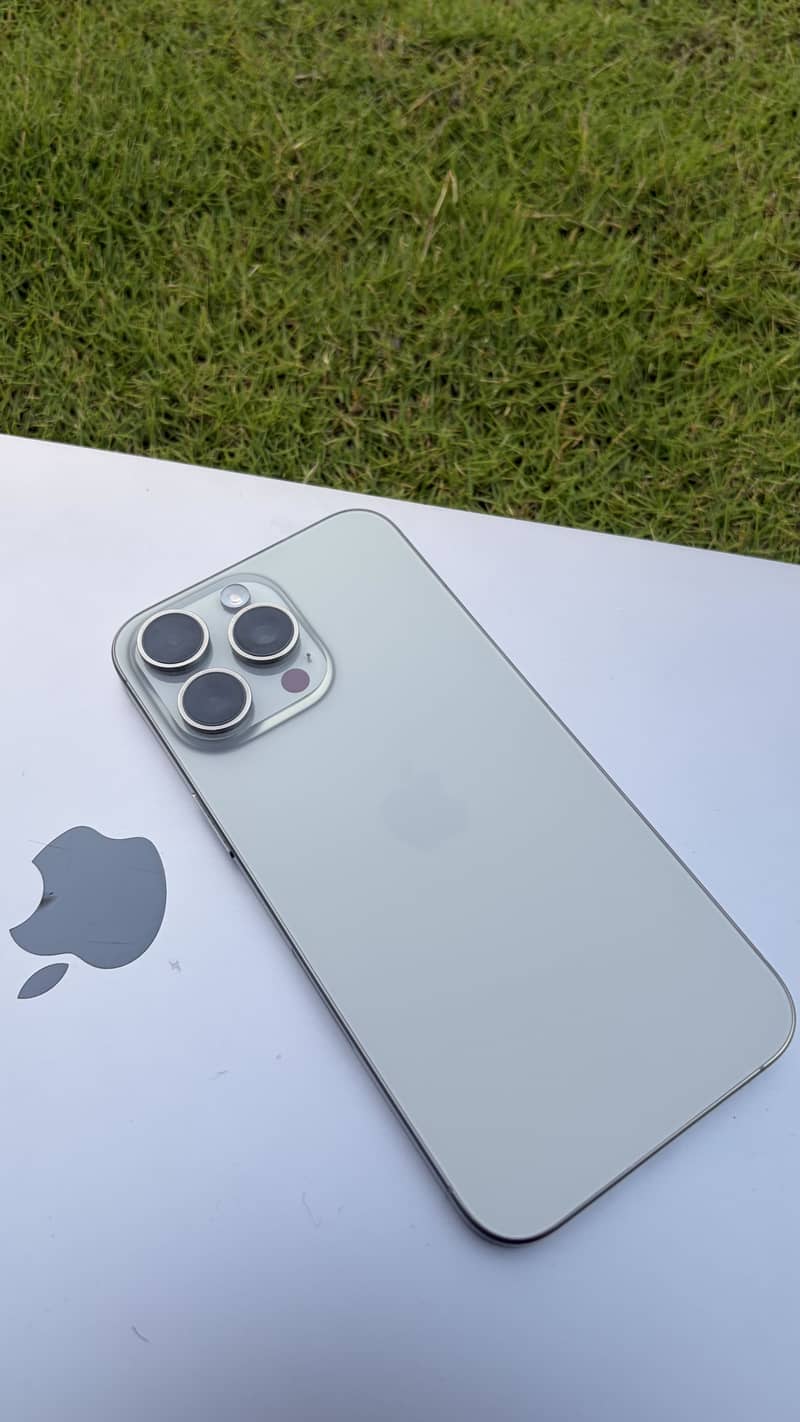 Iphone 15 pro max 0