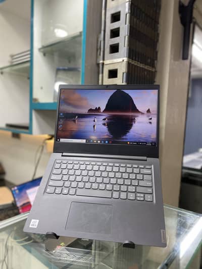 LENOVO V14 ( I5-10 gen )
