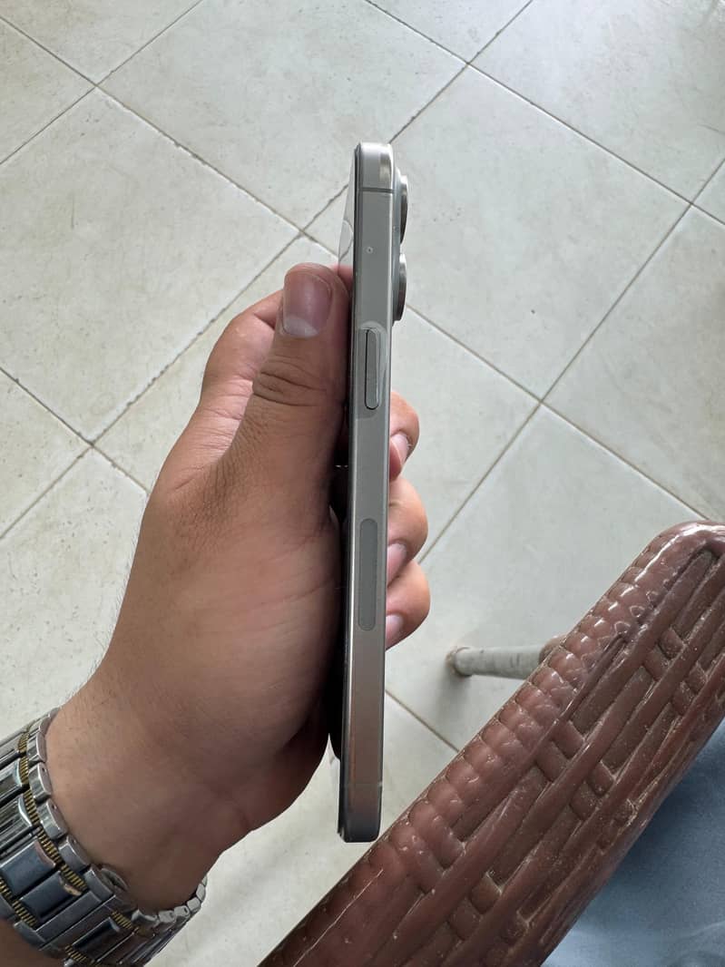 Iphone 15 pro max 3