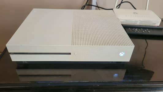 Xbox one s | 500 gb | best condition