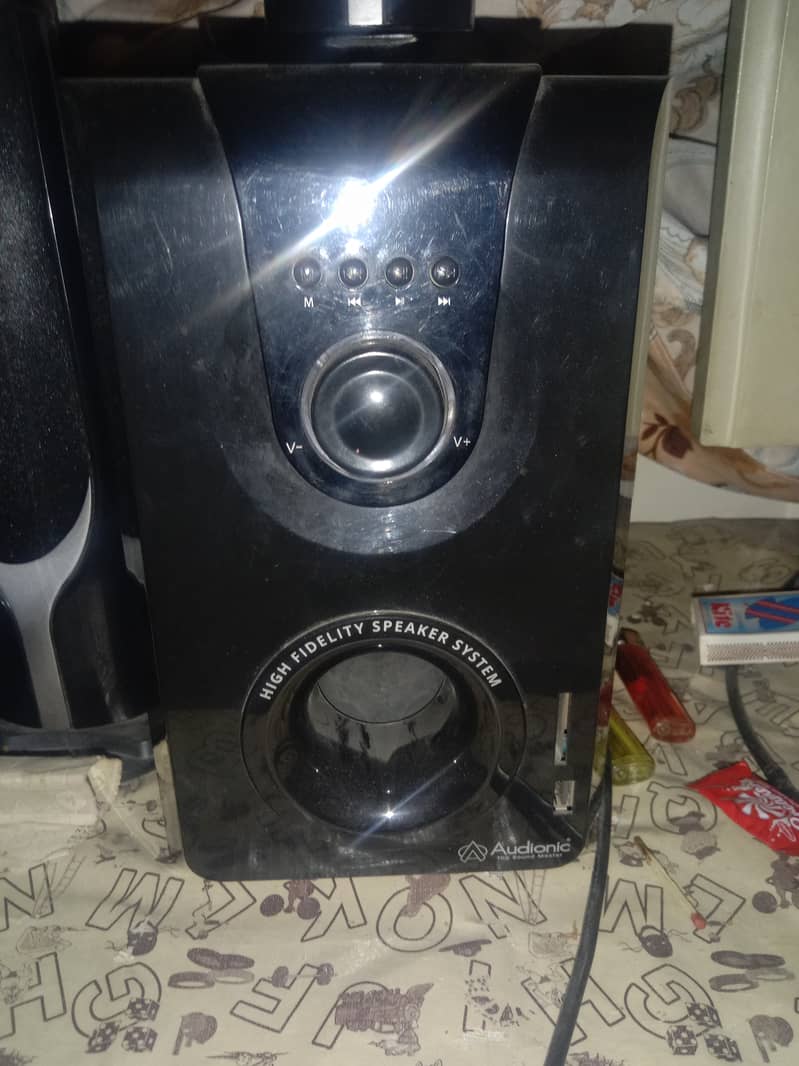 Audionic ad7000 2
