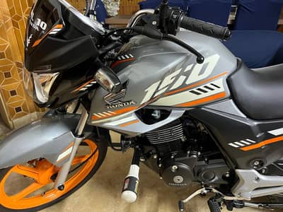 Honda CB 150F 24/25 2500km extra 40K Accessories