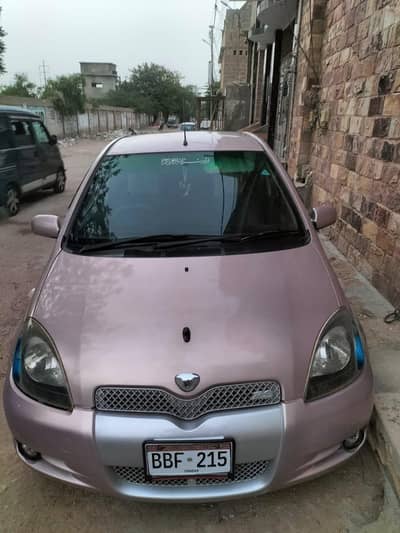 Toyota vitz 2000