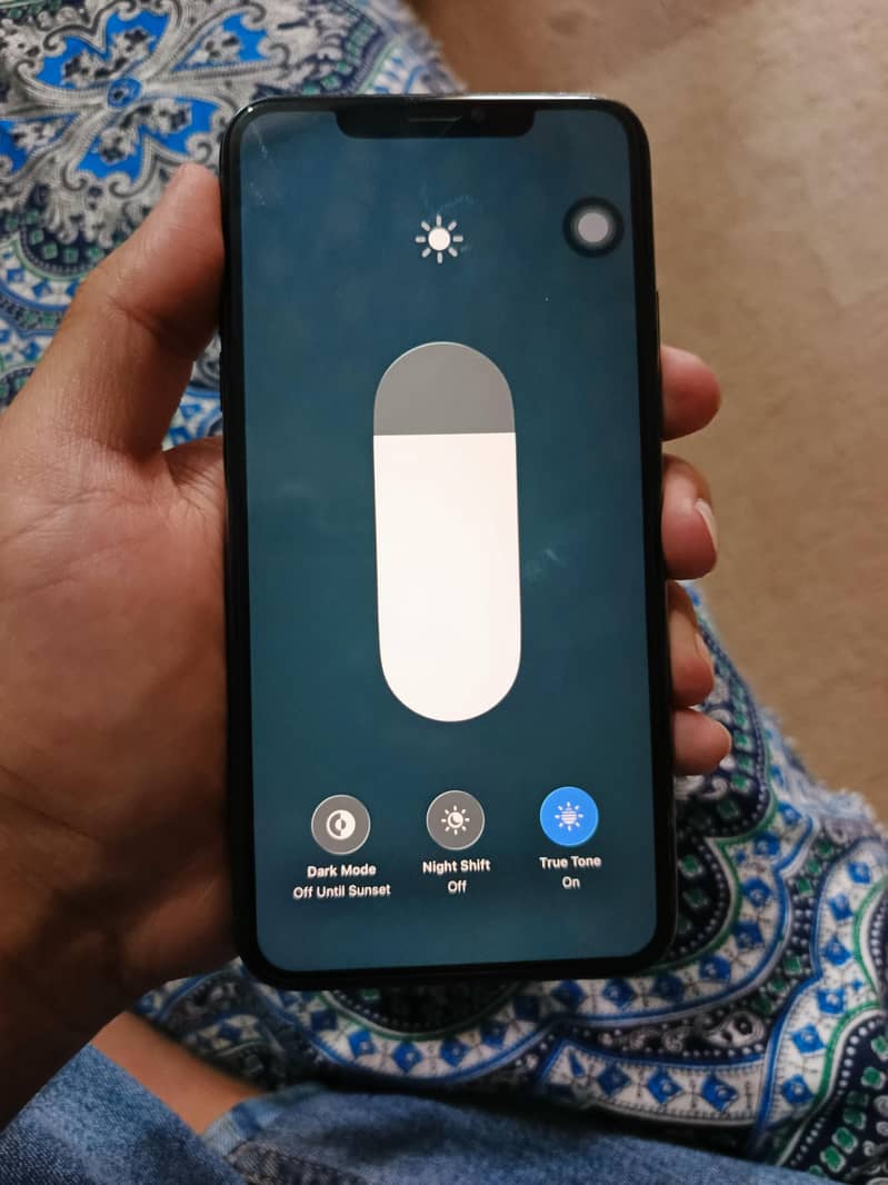 IPhone 11 pro max 2