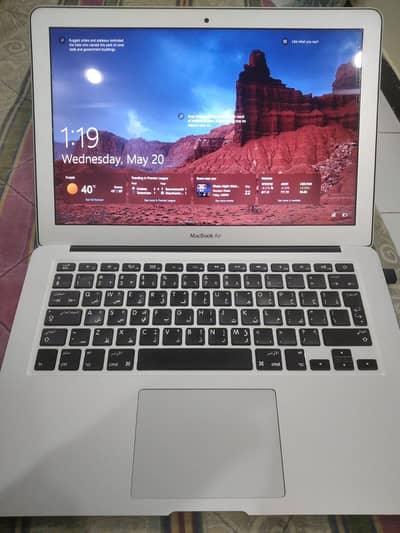 Apple Macbook pro core i5 Ram 8 GB and Storage 113 GB