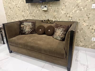 2 seater sofa with 2 chairs