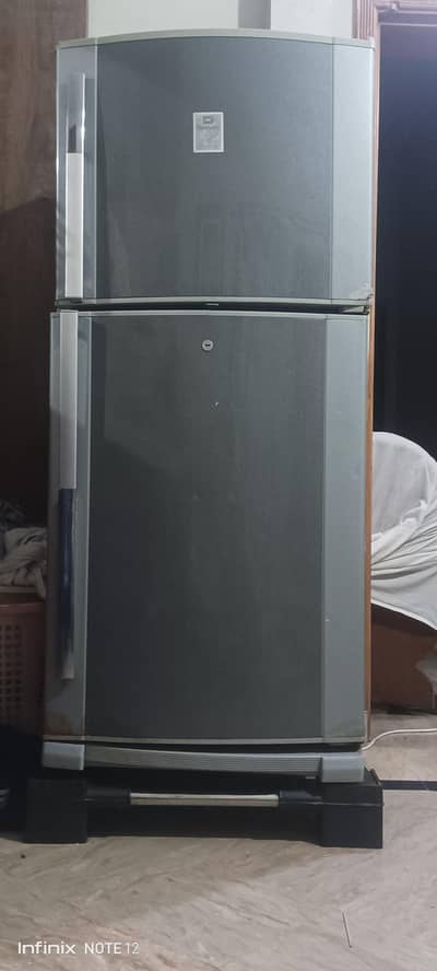 dawlance refrigerator & freezer