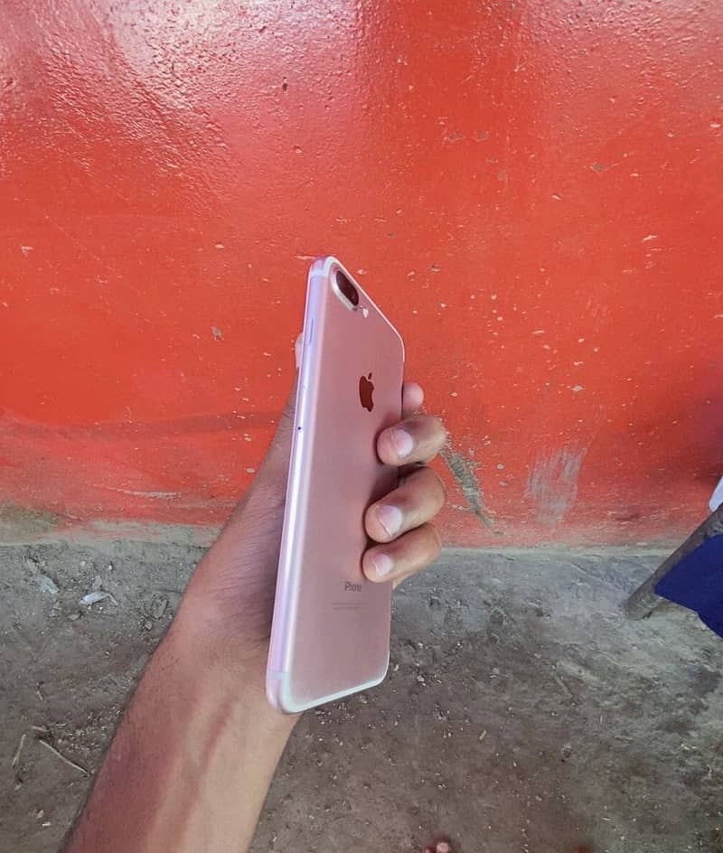 iPhone 3