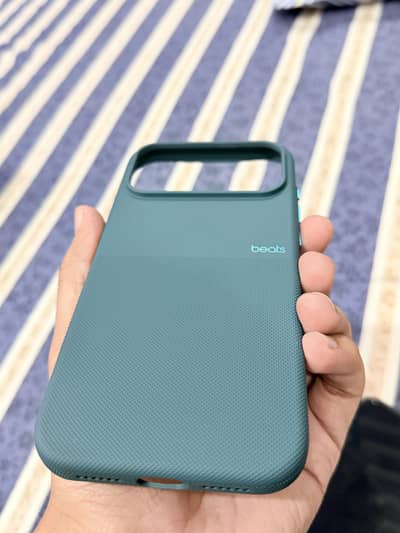 Beats Case - 17 Pro Max