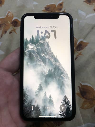 iPhone XR 64 GB 9/10 condition jv (no faults)