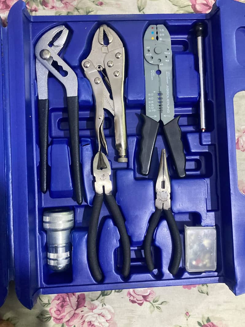 Hand tool box 7