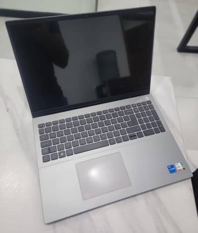 Dell Vostro 5630 i5-13th Generation 1340p Model