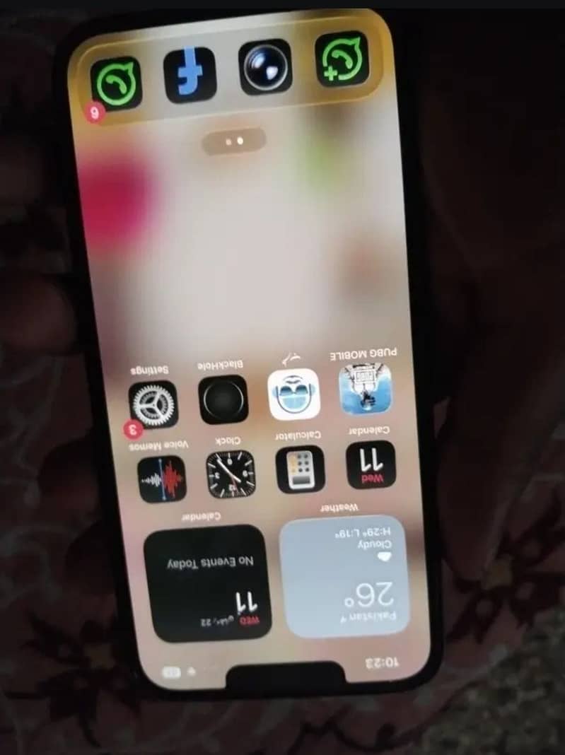 iPhone 13 8