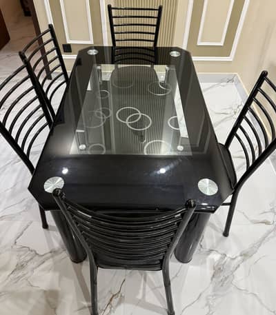 Dining Table (6 persons)