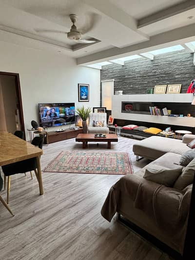 Beautiful House At Prime Location Of Gulberg