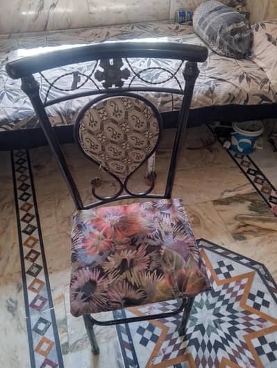 CHAIR FOR SELL (ARGENT SELL)