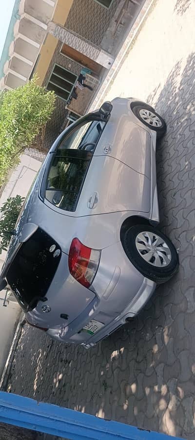 Toyota vitz totally janvine colour fresh car. 0331/8787878