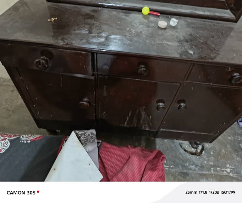 Dressing table 1