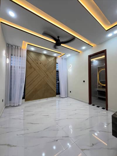 10 Marla House Available For sale In Bahria Orchard
