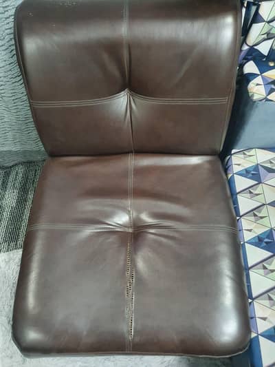 Sofa for sale single seater (2)