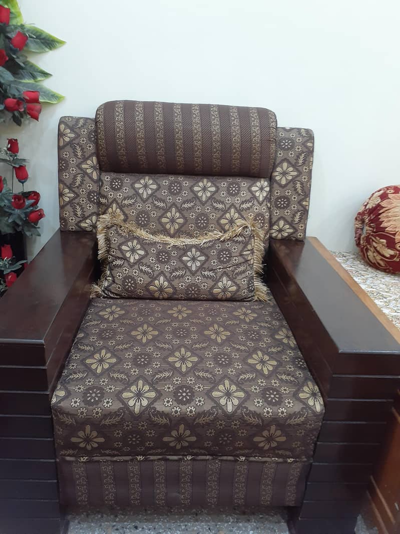 5 Seater Sofas 1