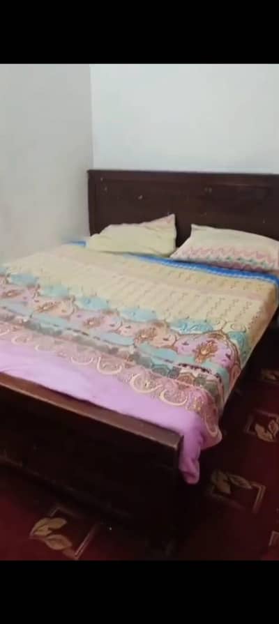 Double bed (without mattress)