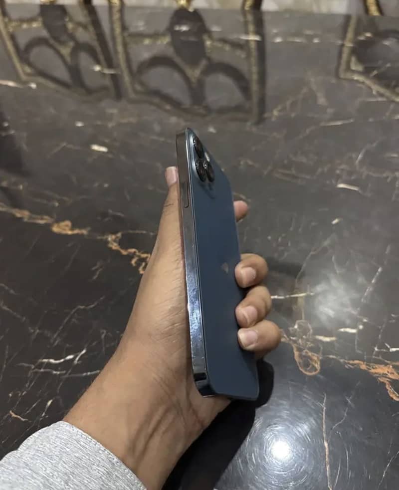 iPhone 12 Pro Max 0