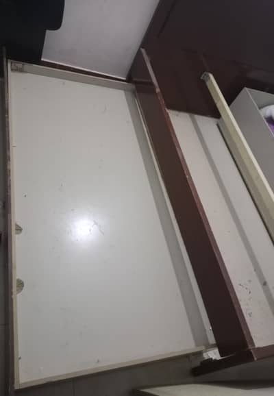 selling bed