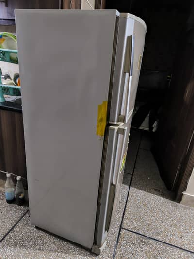 Dawlance medium size fridge