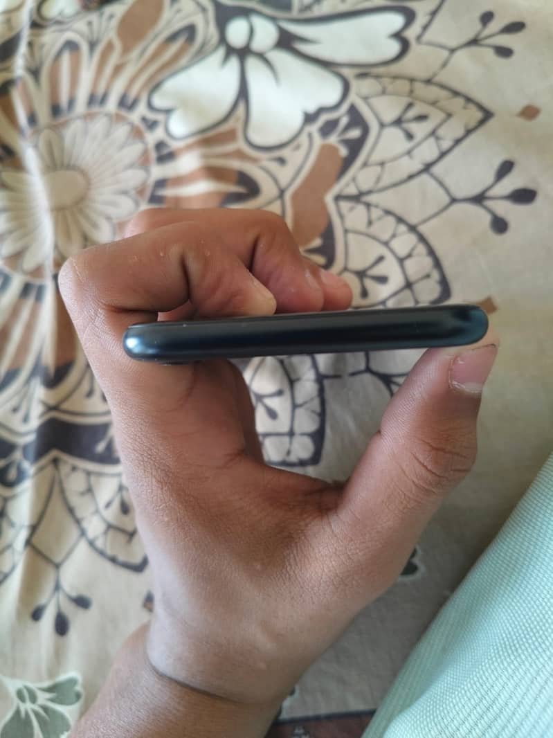 IPHONE se 3rd generation 2