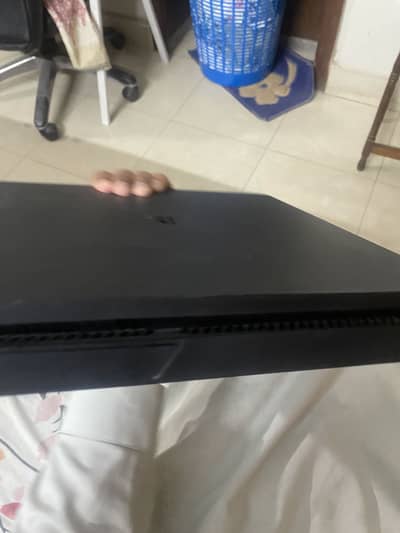 PS4 slim 1Tb