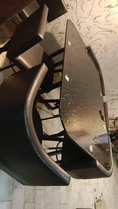 dinning table iron glass like a new