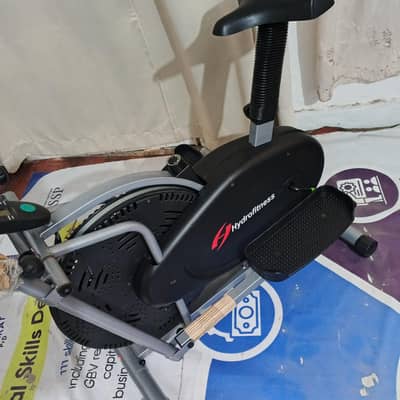 Hydro fitness cycle machine