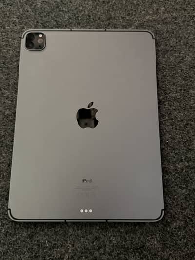 I pad pro m1 chip 256 GB