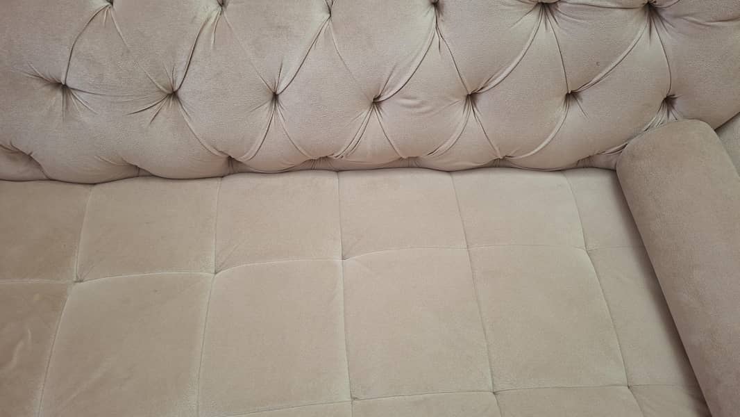 SOFA SETHI 4