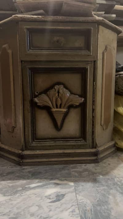 1 wardrobes used urgent sale