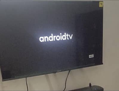 Hisense 40 Inch Smart Android Tv With Box Almost Like New