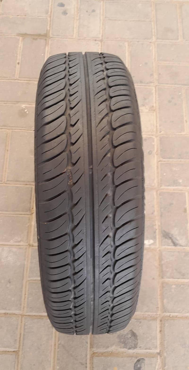 استعمال شدہ ٹائر برائے فروخت سٹی کار 1