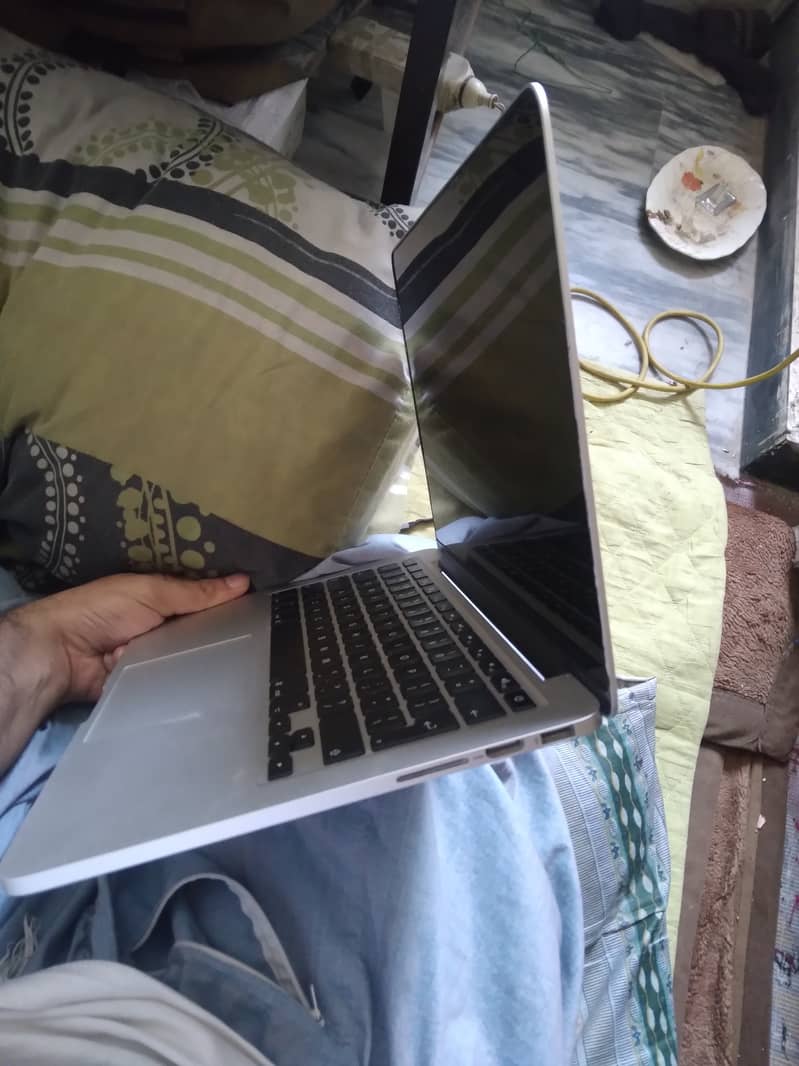 Mac book pro 4