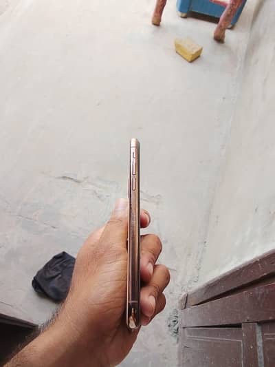 I phone xs 4/64