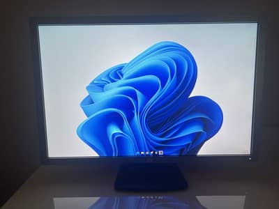 HP Monitor Brand | LCD Screen TV | 24 inch | 10/10 Condition