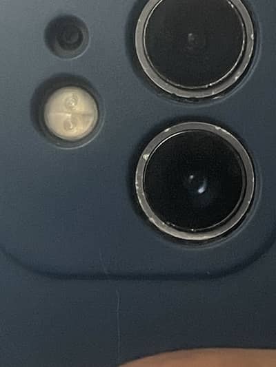Iphone 12 64gb sim lock back minor break
