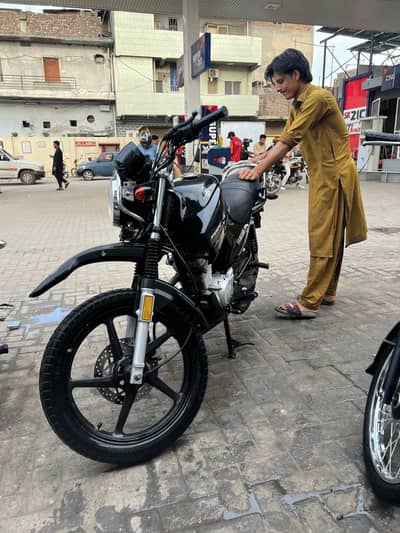 ybr 125 G class