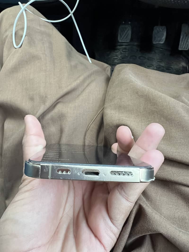 Apple iPhone 13 Pro 3