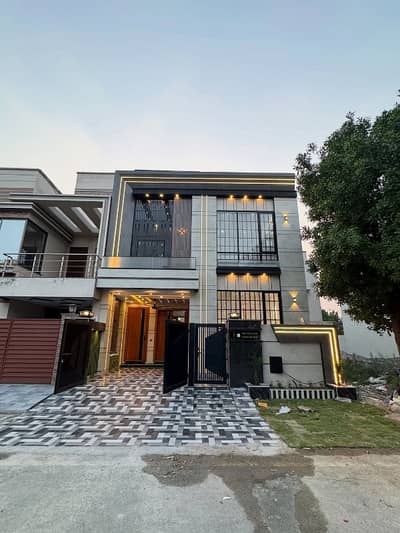 Elegant 5 Marla House For Rent | Spacious Design &Amp; Premium Finishing