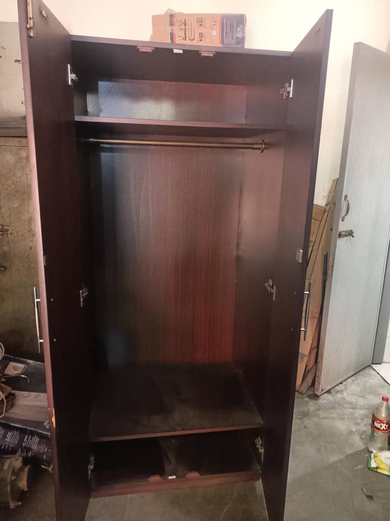 wardrobe 1