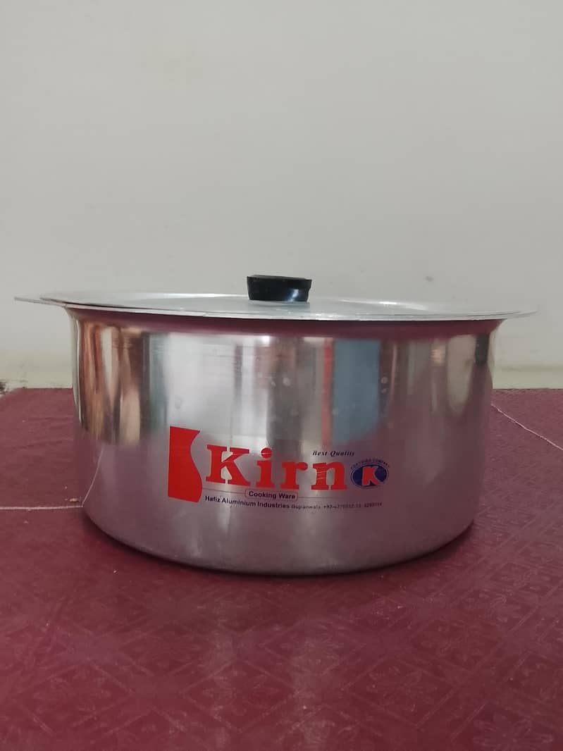 Cooking pot 0